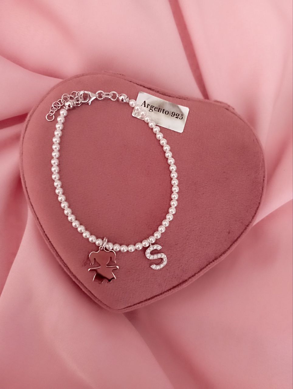 Bracciale perle in vetro con iniziale personalizzata e bimba - argento 925