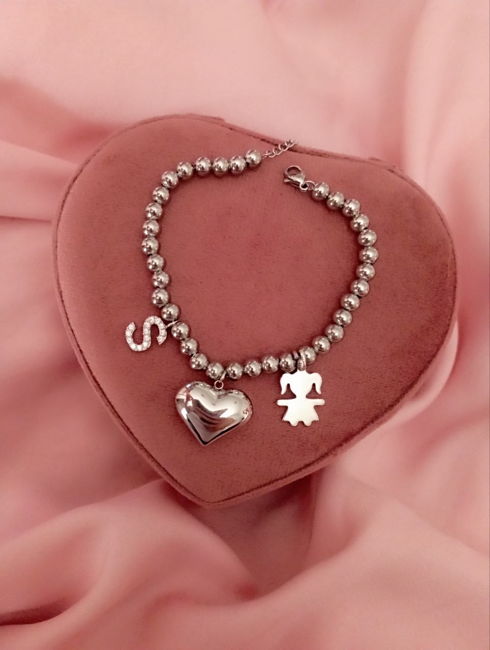 Bracciale con cuore bombato pendente e bimba e iniziale