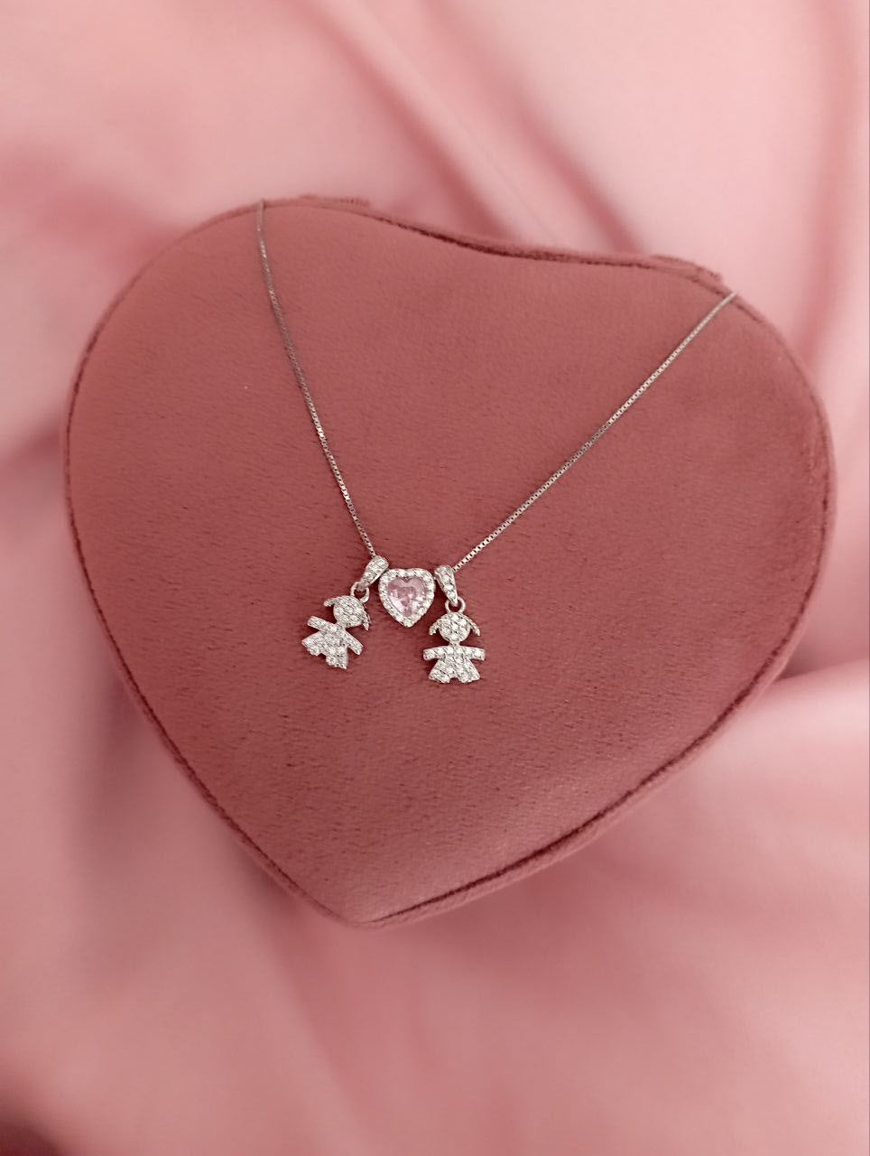 Collana con  bimba pendente+  cuore rosa passante+ bimba pendente   - argento 925