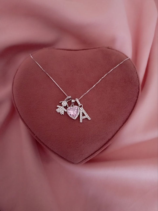 Collana con bimba pendente  cuore rosa pendente  e lettera pendente     - argento 925