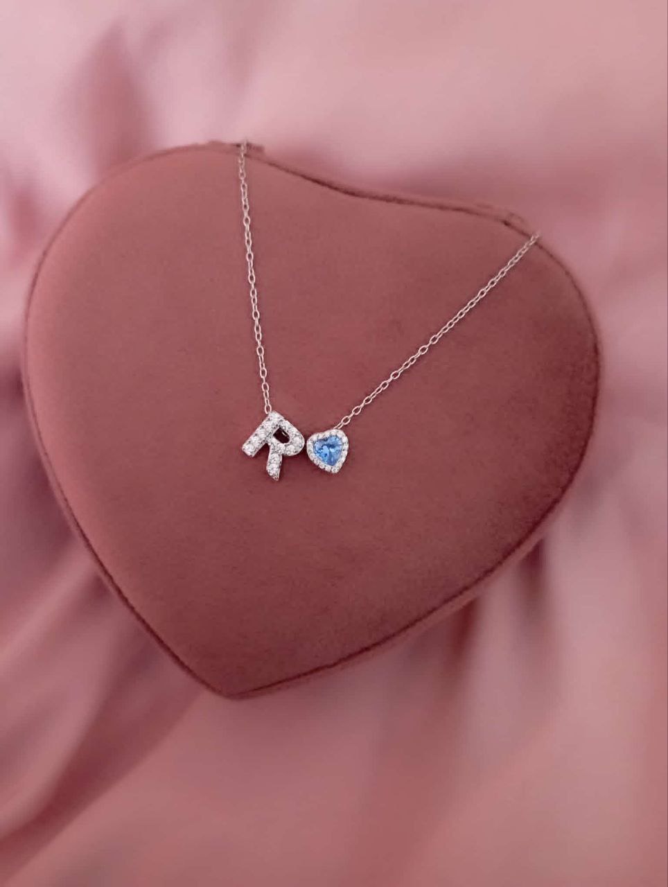 Collana lettera passante zirconata  + cuore passante azzurro  -argento 925